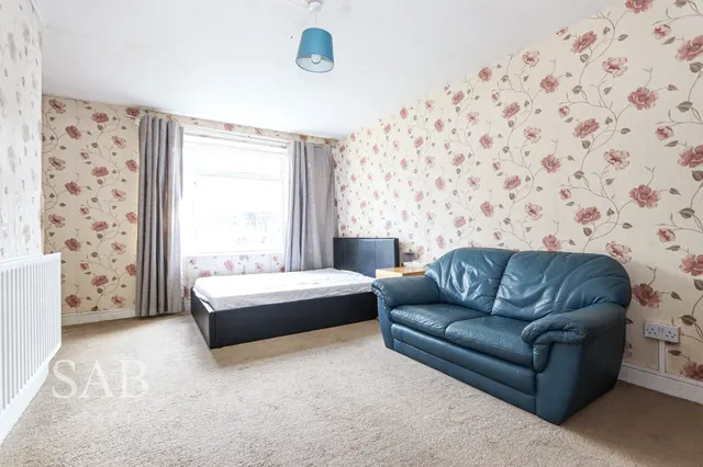 Lady Margaret Road, Southall, UB1, photo 2