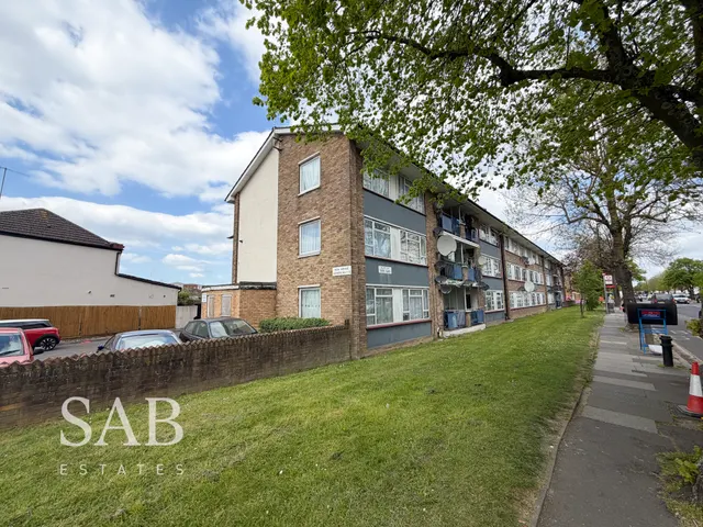 Lady Margaret Road, Southall, UB1, photo 1