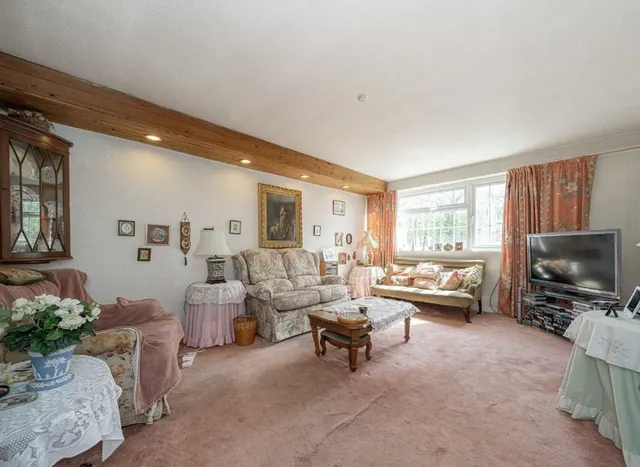 Fordbridge Road, Lower Sunbury, TW16, photo 2
