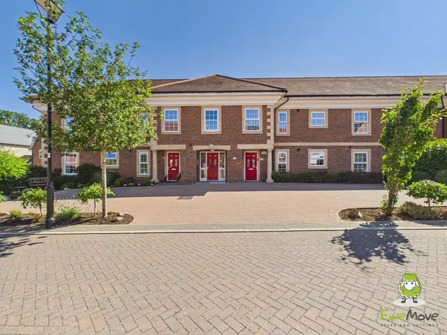 Redshank Crescent, Chineham, RG24, photo 1