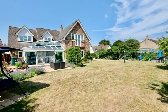 High Street, Offord D'arcy, PE19, photo 3