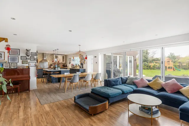 Tadmor Close, Sunbury-on-thames, TW16, photo 2