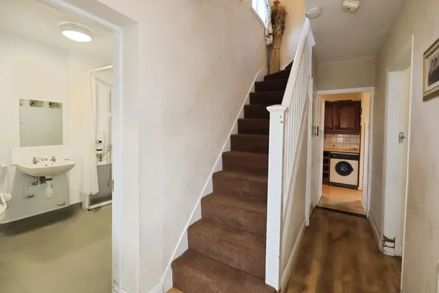 Sandon Road, Fordhouses, WV10, photo 3