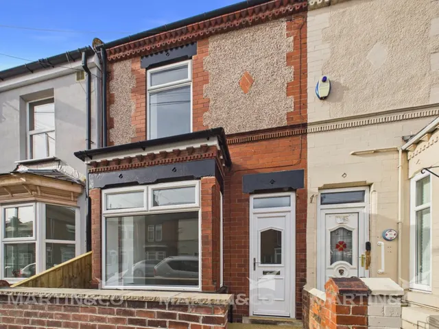 West End Road, Bentley, photo 1