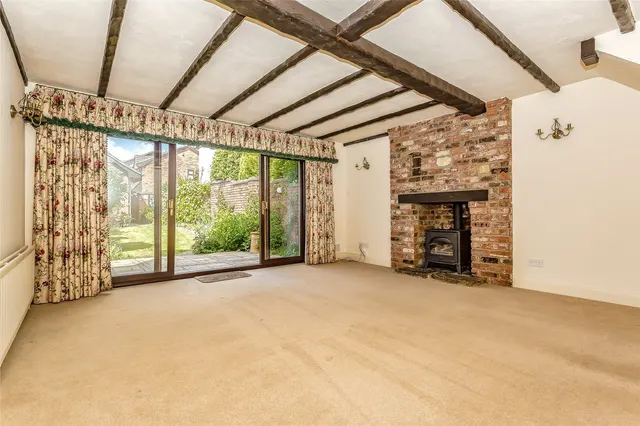 Clerks Croft, Bletchingley, RH1, photo 2