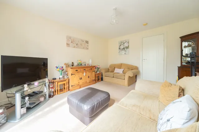 Photo 3 — Highland Drive, Loughborough, Loughborough, LE11 2HU