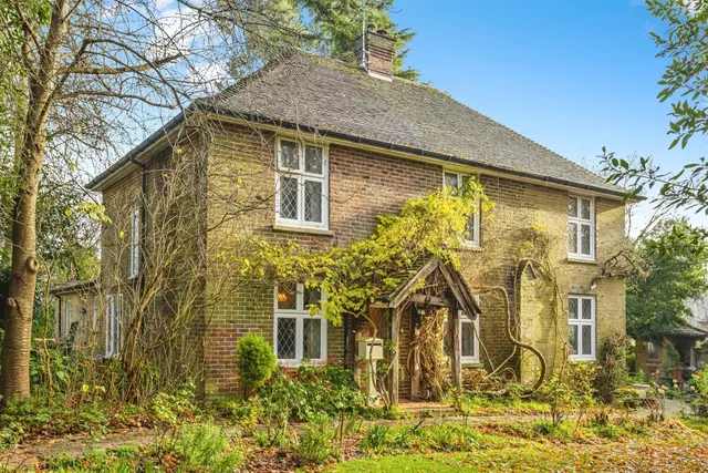 Langridge Lane, Haywards Heath, photo 1