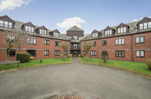 Round Hill Meadow, Great Boughton, CH3, photo 1