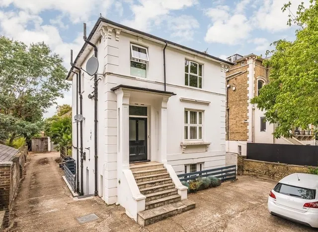 The Grove, Isleworth, TW7, photo 1