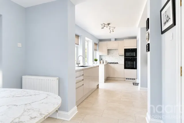 Acacia Avenue, Hornchurch, RM12, photo 3