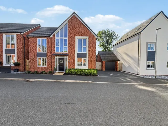 Moore Way, Blythe Bridge, ST11, photo 1