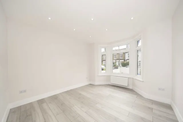 Colmer Road, SW16, photo 3