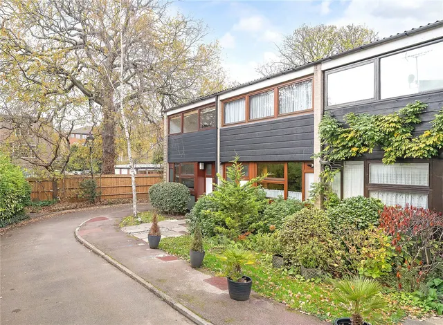 Tibbets Close, Southfields, London, SW19, photo 1