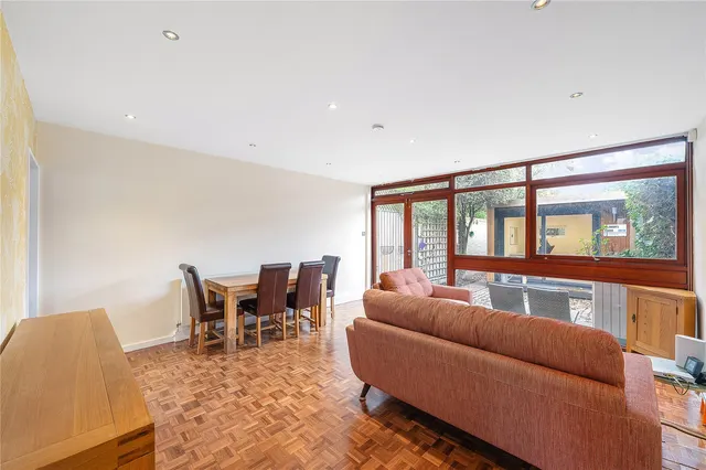 Photo 3 — Tibbets Close, Southfields, London, SW19