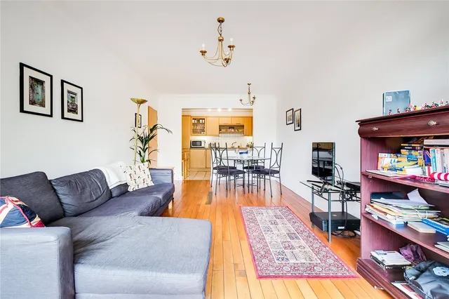 Pentonville Road, Islington, N1, photo 1
