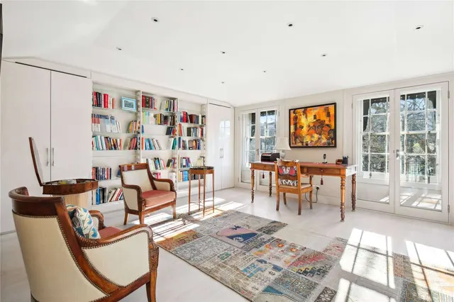 Photo 3 — Holland Park Avenue, London, W11 3QU