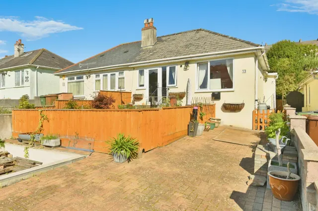 Laira Park Road, Plymouth, photo 1