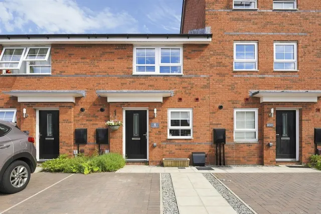 Sunnyside Close, Macclesfield, photo 1