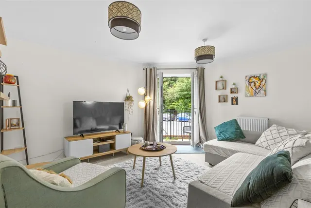 Dashwood Avenue, High Wycombe, HP12, photo 2