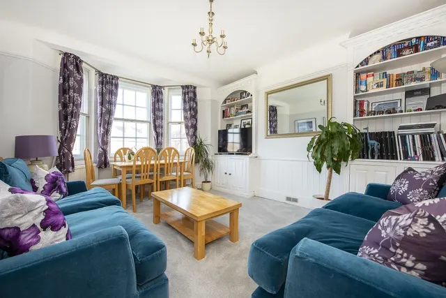 Bromyard Avenue London W3, photo 1