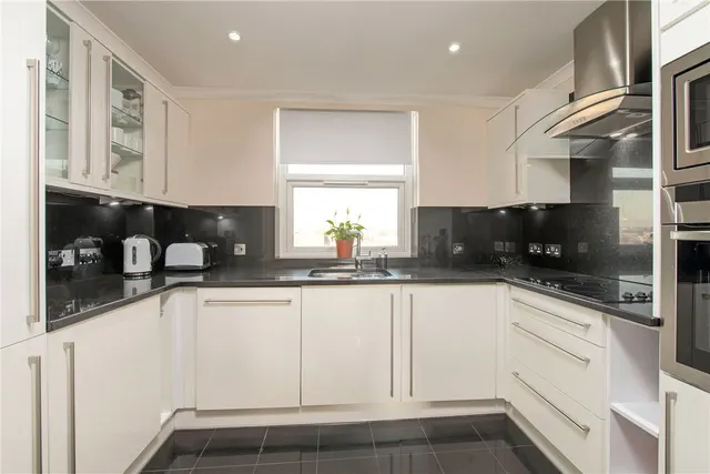 Photo 2 — Boydell Court, St John's Wood Park, St John's Wood, London, NW8