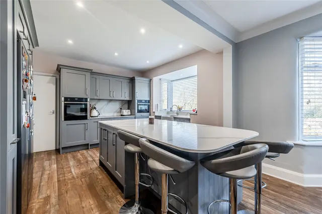 Sandhill Grove, Leeds, LS17, photo 3