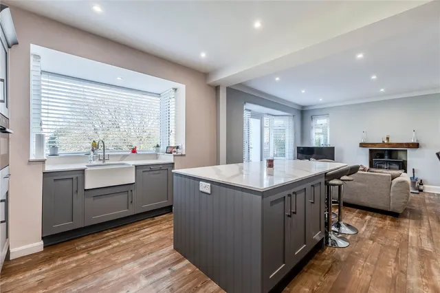 Sandhill Grove, Leeds, LS17, photo 2