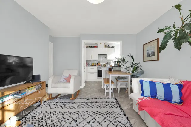 Pickering Close, London, E9, photo 3