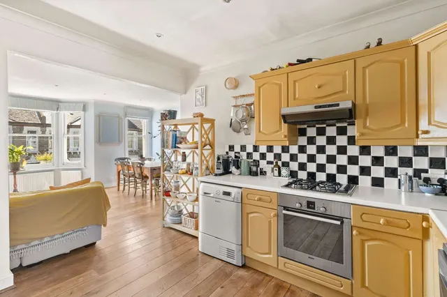 Photo 3 — Marmion Road, London, SW11 5PA