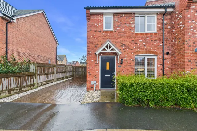 Musselburgh Way, Bourne, PE10, photo 1