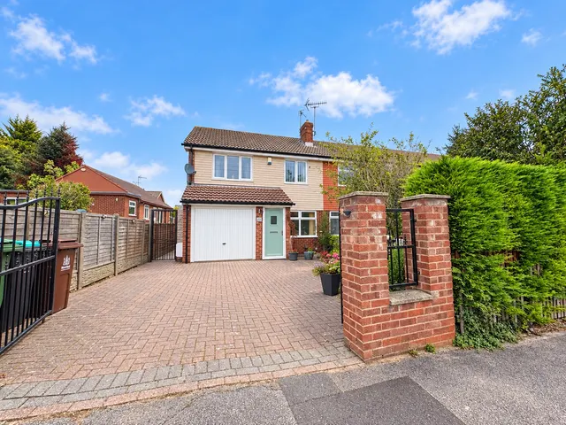 Bernard Avenue, Mansfield Woodhouse, NG19, photo 1