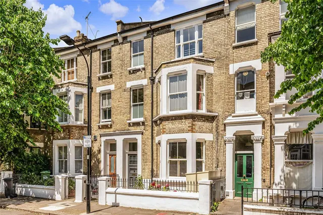 Westwick Gardens, London, W14 0BS, photo 1