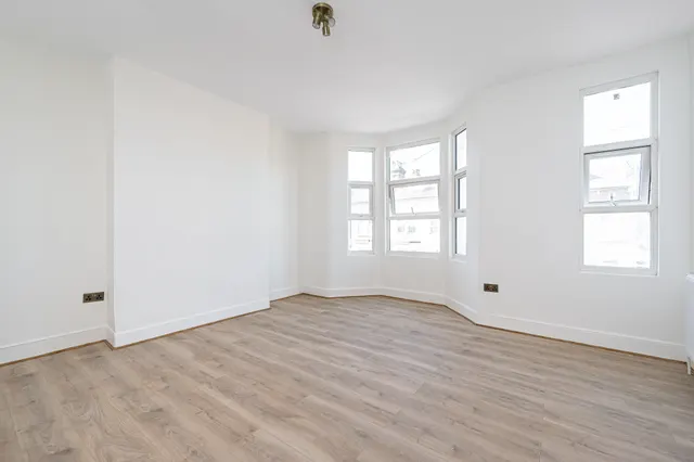 Photo 2 — 62 Charlton Road, London