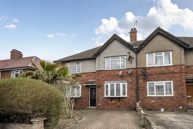 Middle Park Avenue, SE9, photo 1