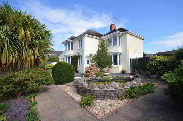 New Street, Kidwelly, SA17, photo 1