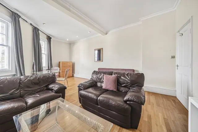 Photo 2 — Renfrew Road, Kennington, London, SE11