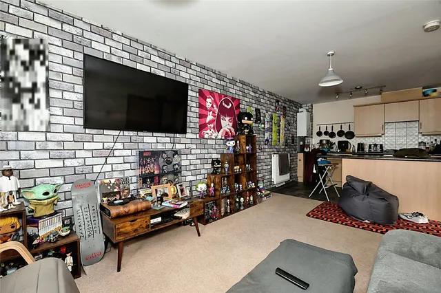 Gresham Close, Sutton-in-Ashfield, NG17, photo 3