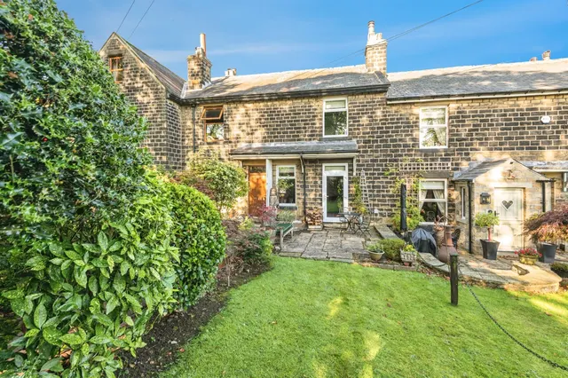 Hall Syke, Shepley, HUDDERSFIELD, photo 1