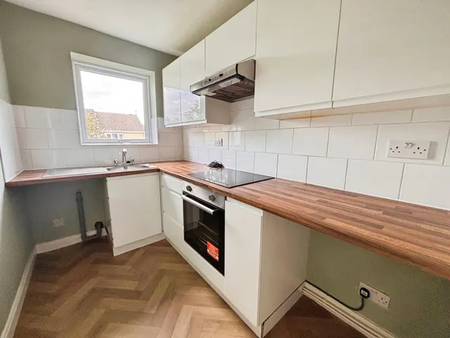 St Peters Mews, Rock Ferry, CH42, photo 2