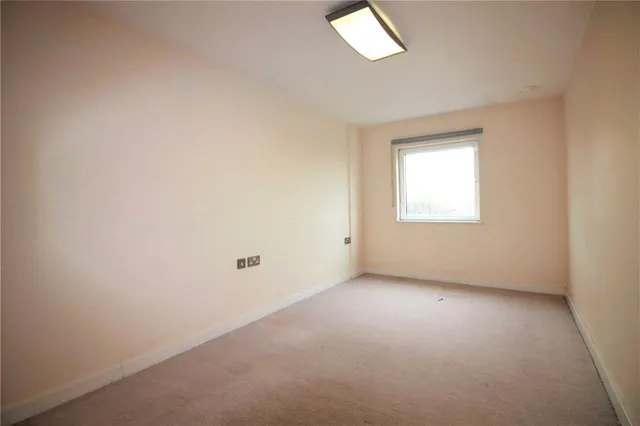The Green, Southall, UB2, photo 3