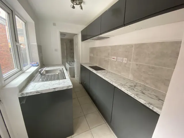 Maybank Road, CH42, photo 3