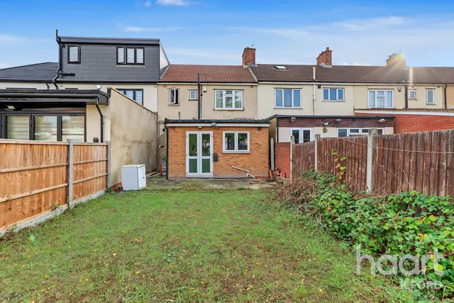 Clifton Road, Ilford, IG2, photo 2