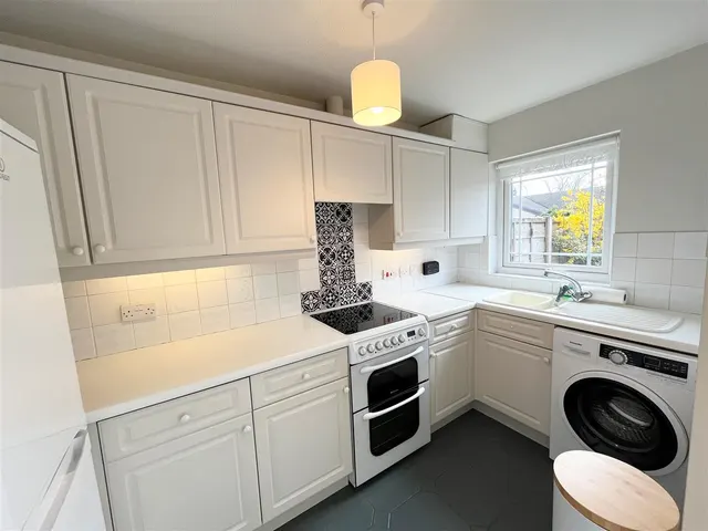 Eldon Road, Macclesfield, SK10, photo 3