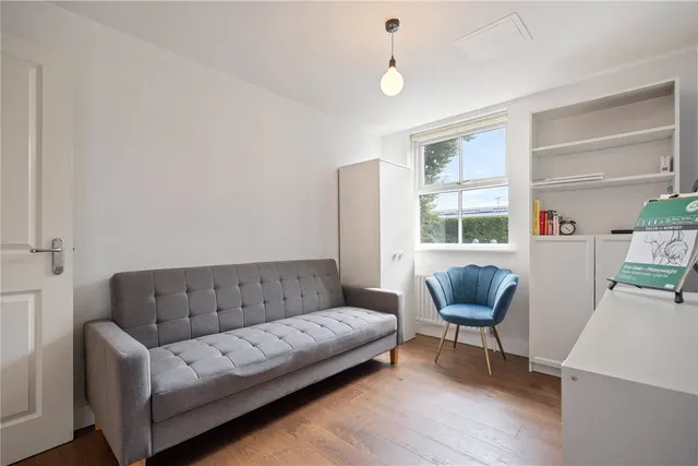 Clapton Square, London, E5, photo 1