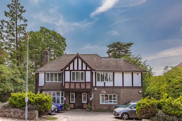 Culverden Park, Tunbridge Wells, Kent, TN4 9FB, photo 1