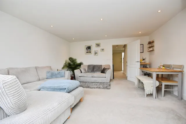 Ironbroom Crescent, Chelmsford Garden, CM3, photo 3