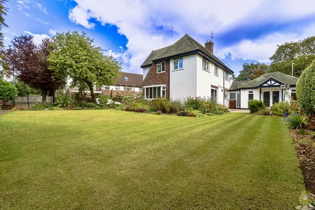 Lawn Drive, West Boldon, NE36, photo 1