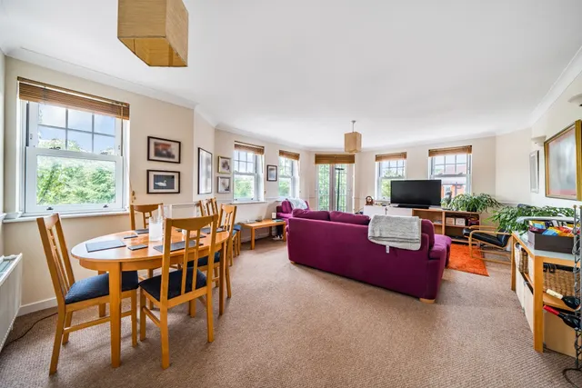 2 bedroom property — Bromley Road, Catford, London, SE6