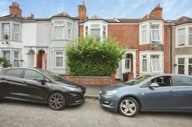 Claremont Road, Rugby, photo 1