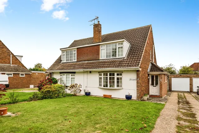 Huntercombe Close, Taplow, Maidenhead, photo 1